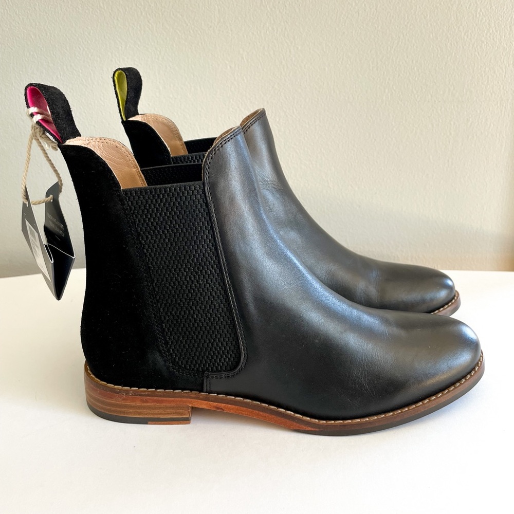 New never worn with tags! Joules Westbourne Chelsea Boot